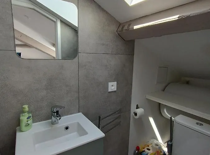 Anthėor, Vue Apartamento